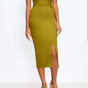Loft Ribbed Slit Column Pull On Skirt in Vine Green, Size XS